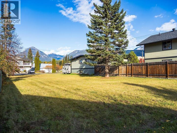 Property Photo:  618 8th  S Street  BC V0A 1H0 