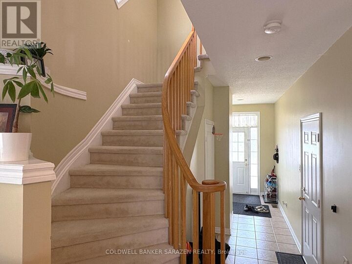Property Photo: 253 Saddlesmith Circle ON K2M 2Z1