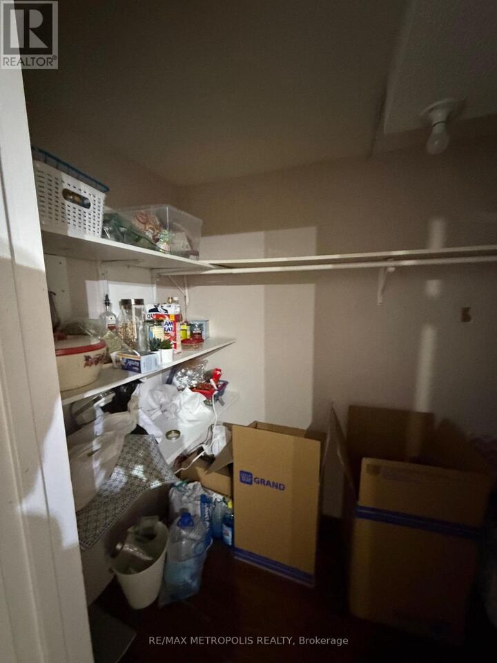 Property Photo:  18 Carrick Avenue Bsmt  ON L1T 2P4 