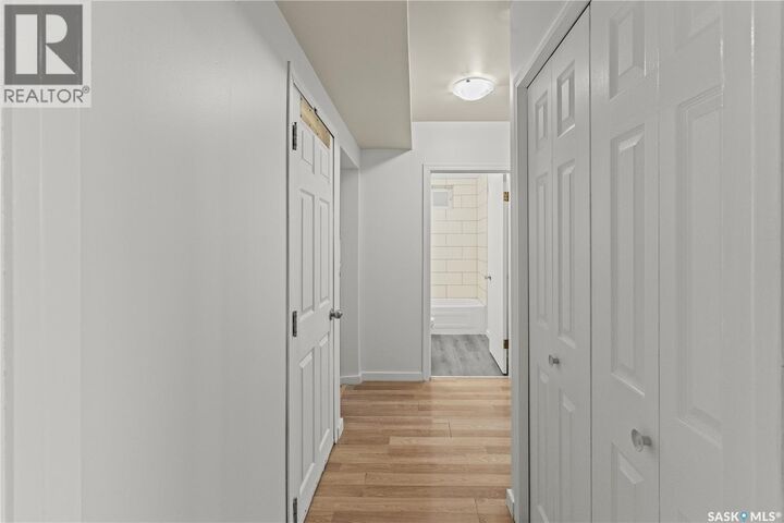 Property Photo:  325 V Avenue S  SK S7M 3E4 