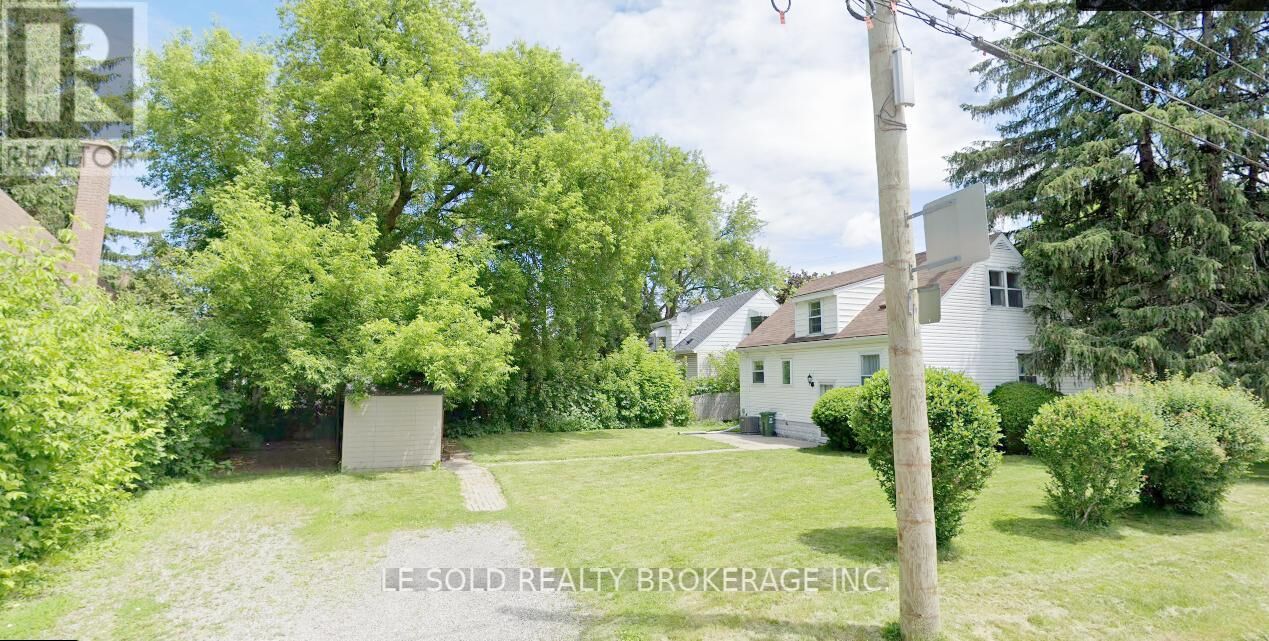 Property Photo: 112 Leland Street Room Bsmt ON L8S 3A2