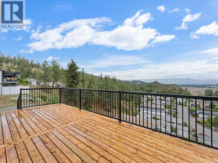 Property Photo: 1750 Lenz Road 102 BC V1Z 3N1