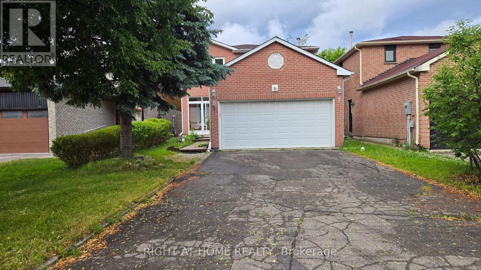 Property Photo: 5 Constellation Crescent ON L4C 8J8