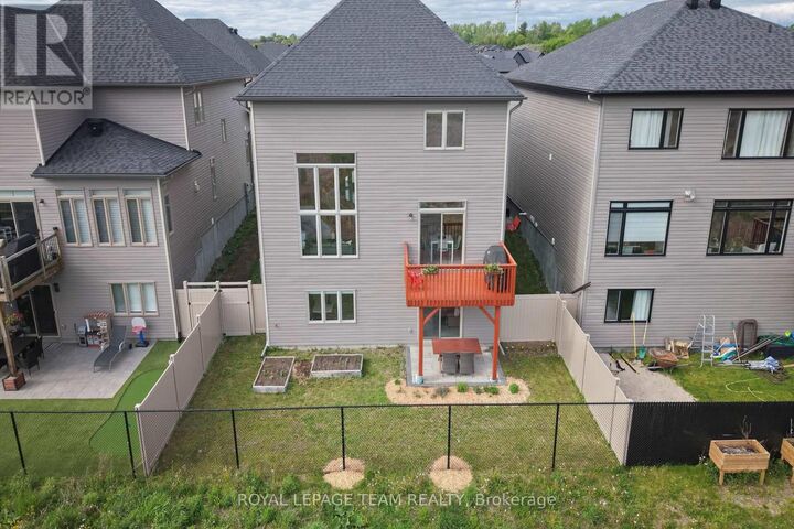 Property Photo:  154 Winterhaven Drive  ON K1W 0P1 