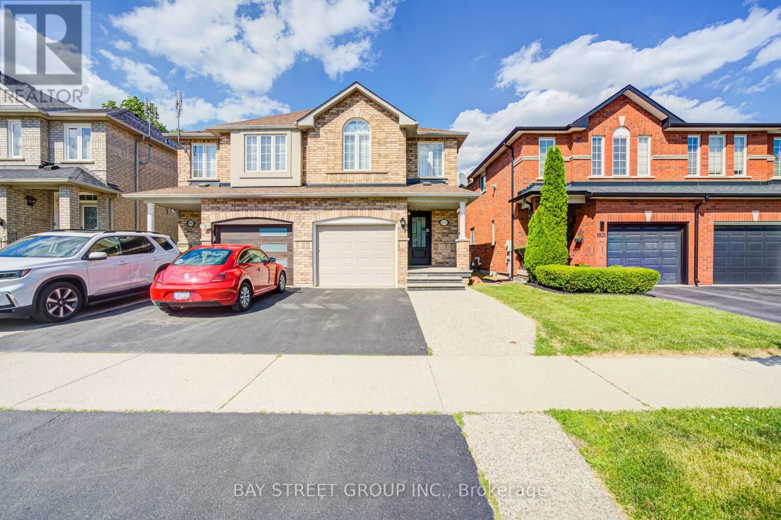 Property Photo:  1833 Hobson Drive  ON L7L 6P9 
