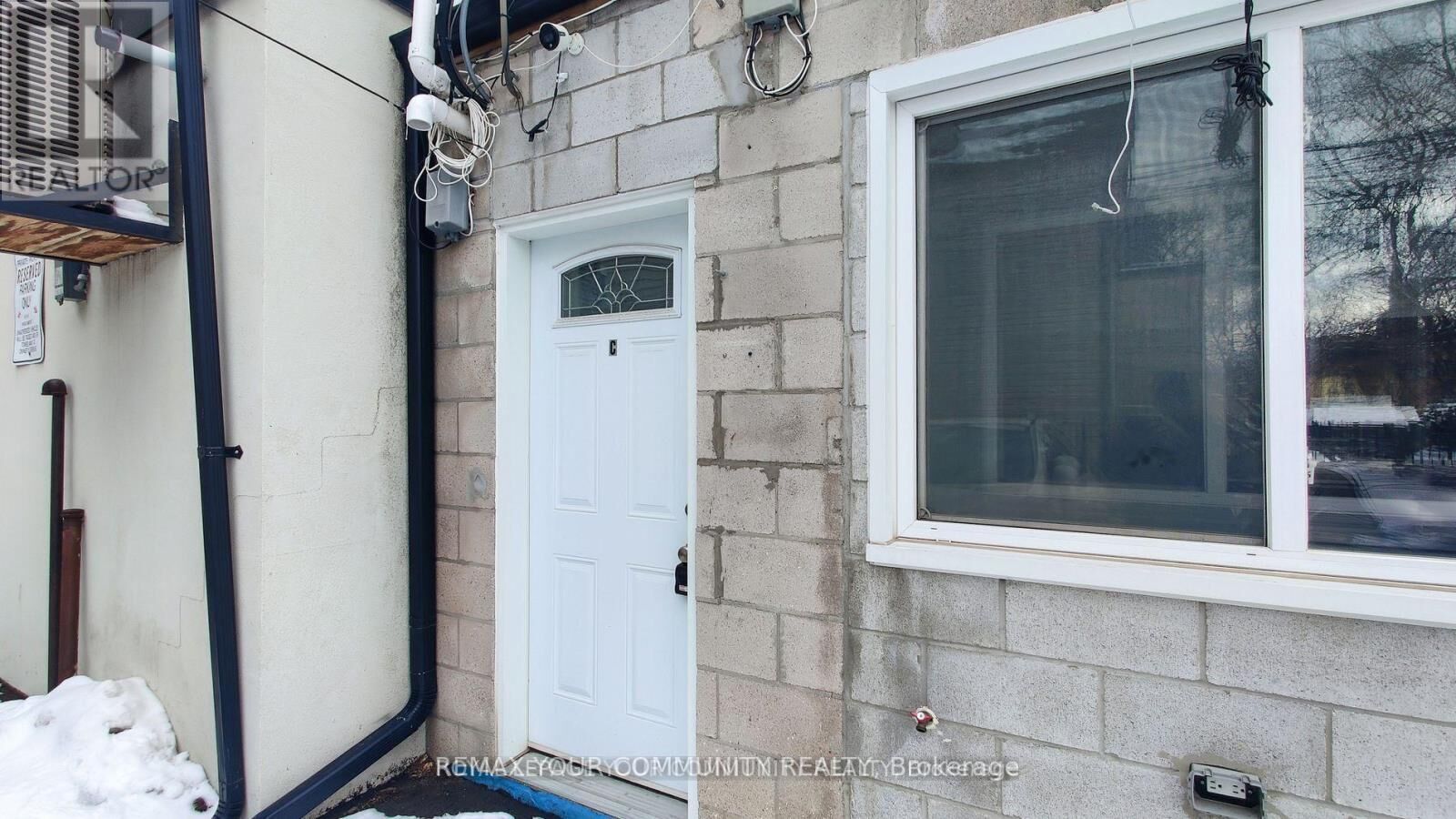 Property Photo: 586 Parliament Street C ON M4X 1P8