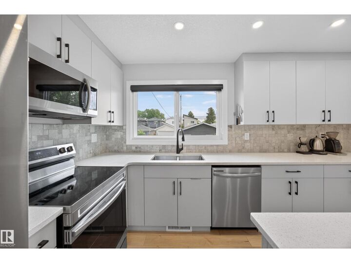 Property Photo: 9915 154 St NW AB T5P 2G8