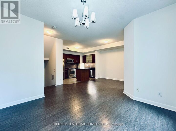 Property Photo:  19 Anndale Drive Th 10  ON M2N 0H2 