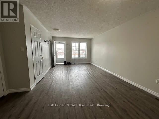 Property Photo:  22 Larkin Drive  ON L4M 7A9 