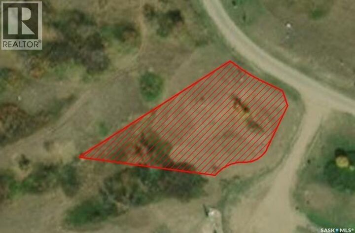 Property Photo:  1 Kiiswa Bay  SK S0G 4C0 