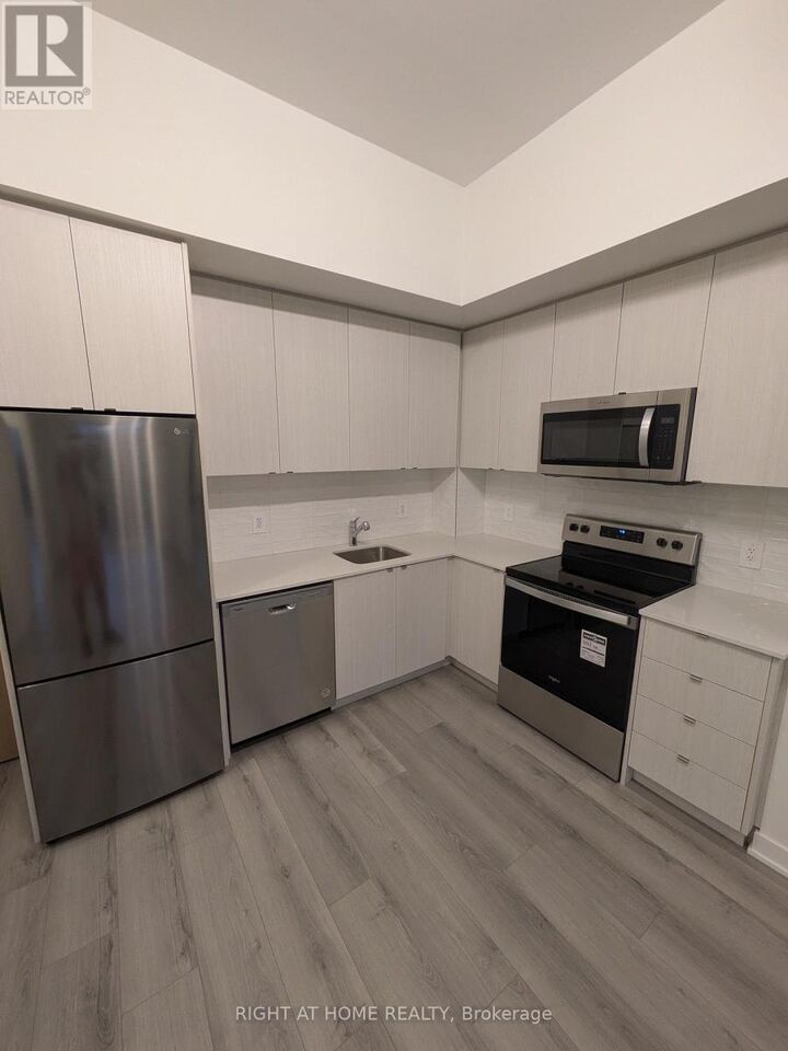 Property Photo: 1440 Clarriage Court 102 ON L9E 1B3