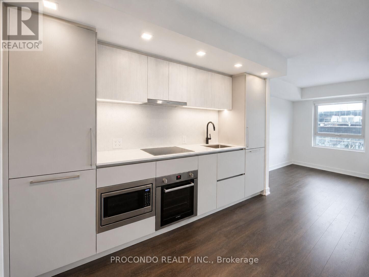 Property Photo: 609 Sherbourne Street 606 ON M4X 0A4