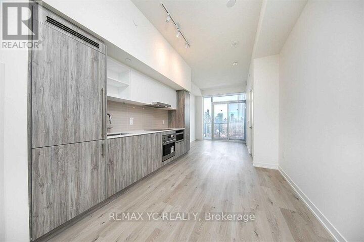 Property Photo:  138 Downes Street 3201  ON M5E 0E4 