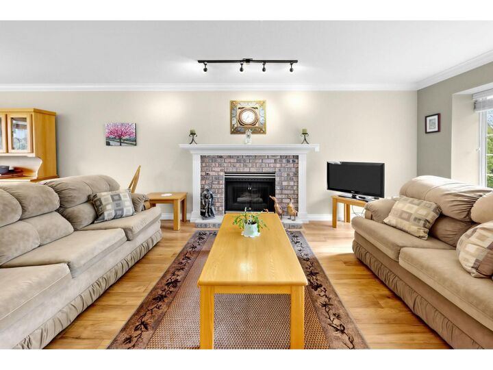 Property Photo:  15929 88A Avenue  BC V4N 2X9 