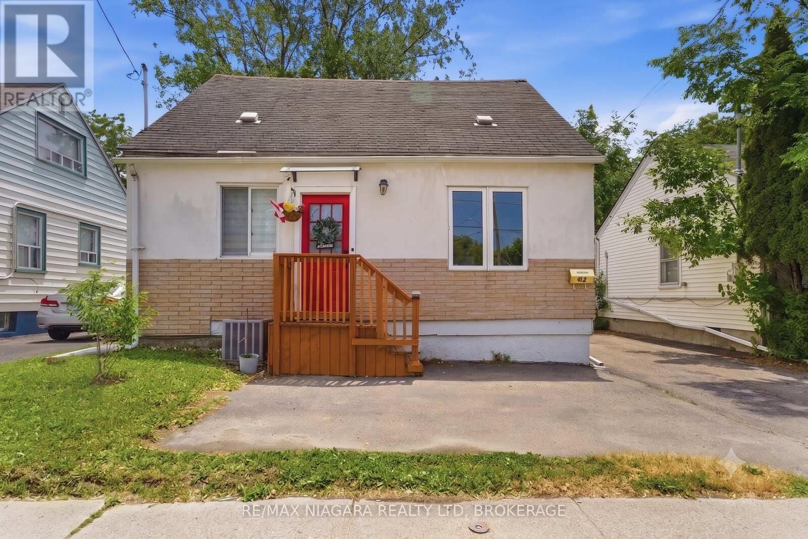 Property Photo:  412 Welland Avenue  ON L2M 5T8 