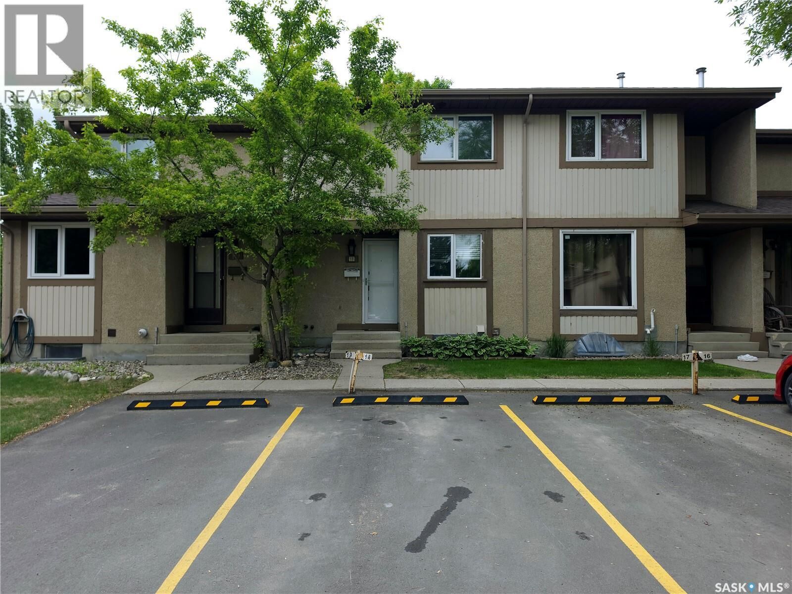 Property Photo: 18 1128 McKercher Drive SK S7H 4Y7