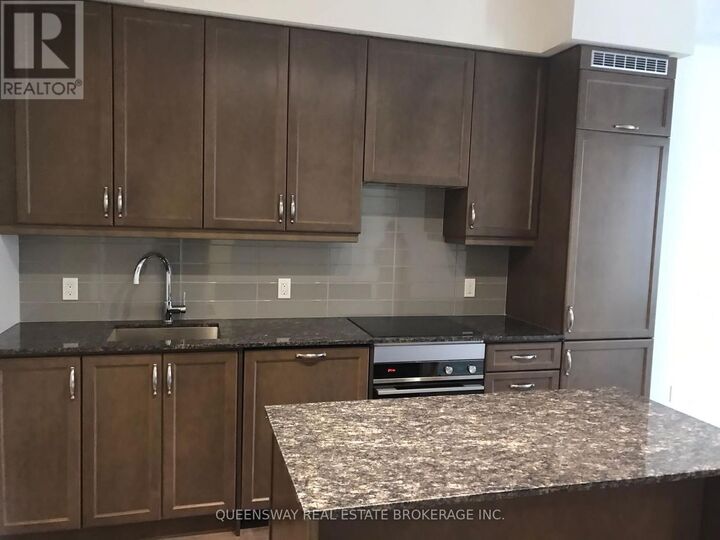 Property Photo: 9085 Jane Street South 406 ON L4K 0L8