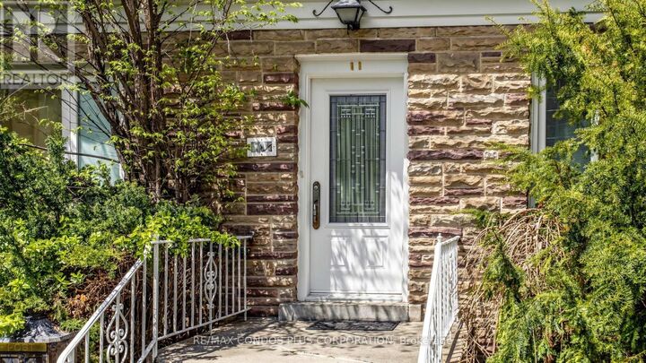 Property Photo:  78 Spring Garden Avenue  ON M2N 3G3 