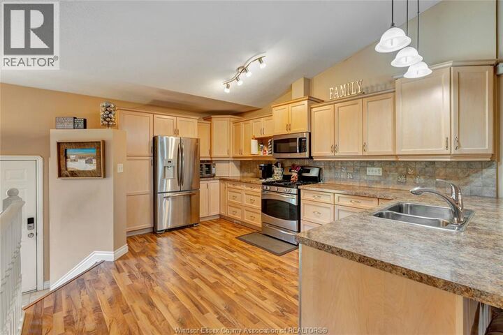 Property Photo: 58 Queen's Hill ON N8H 5M5