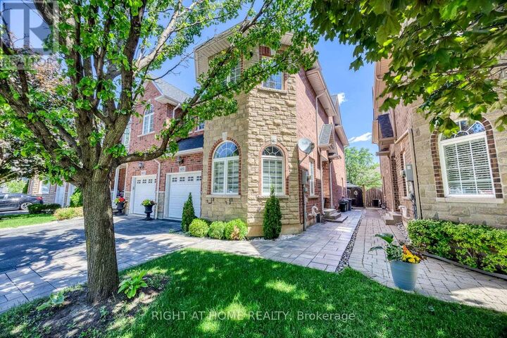 Property Photo: 1451 Tobyn Drive ON L7M 5A6
