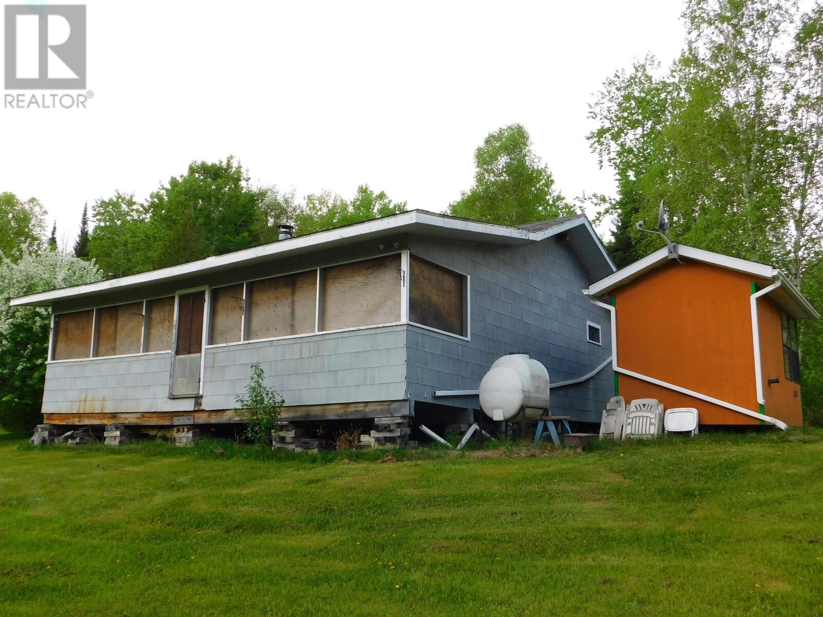 Property Photo: 140 White Wing Rd ON P0V 1T0