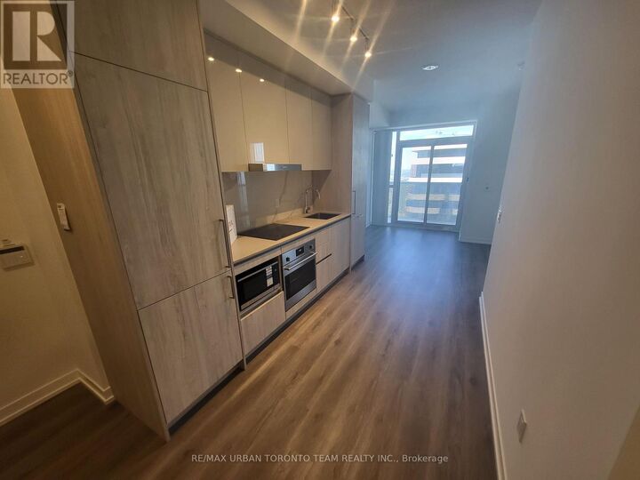 Property Photo: 225 Commerce Street 6315 ON L4K 5Z7