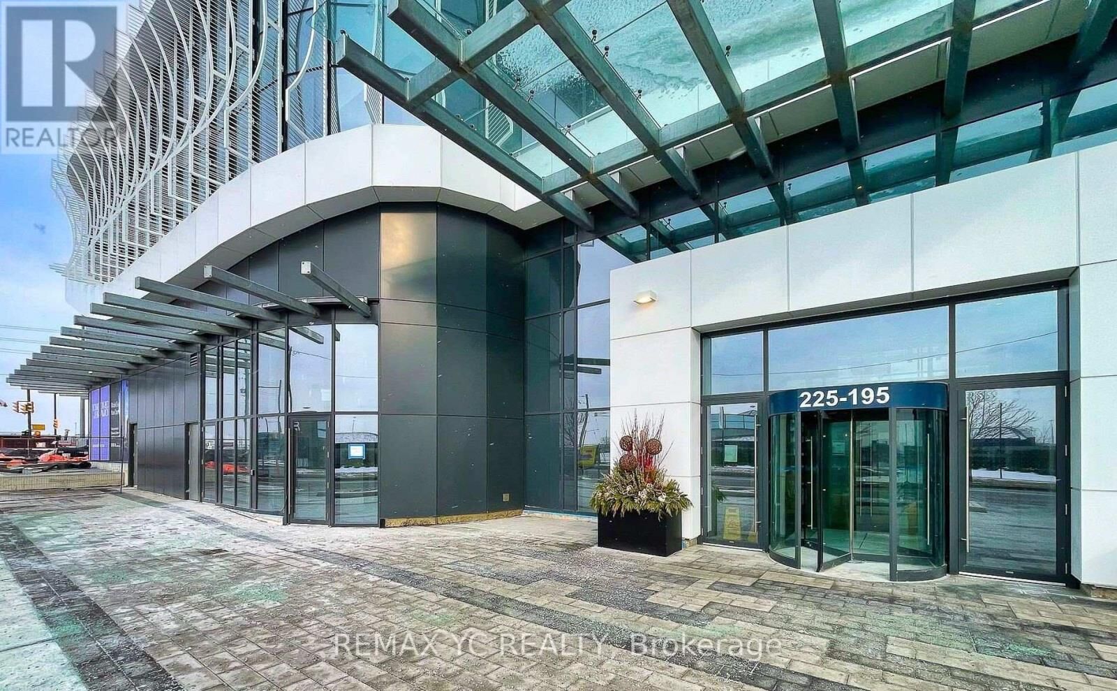Property Photo: 195 Commerce Street 4905 ON L4K 0P9