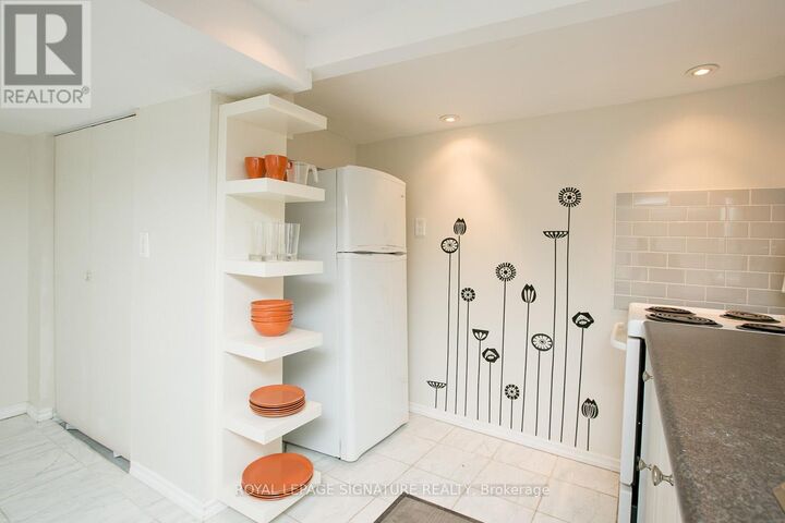 Property Photo:  349 Main Street  ON M4C 4X6 