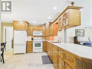 Property Photo:  85 North William Street North 401  ON N0G 2V0 
