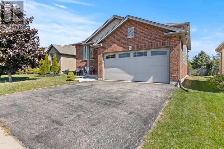 Property Photo:  92 White Water Drive  ON N0A 1N9 