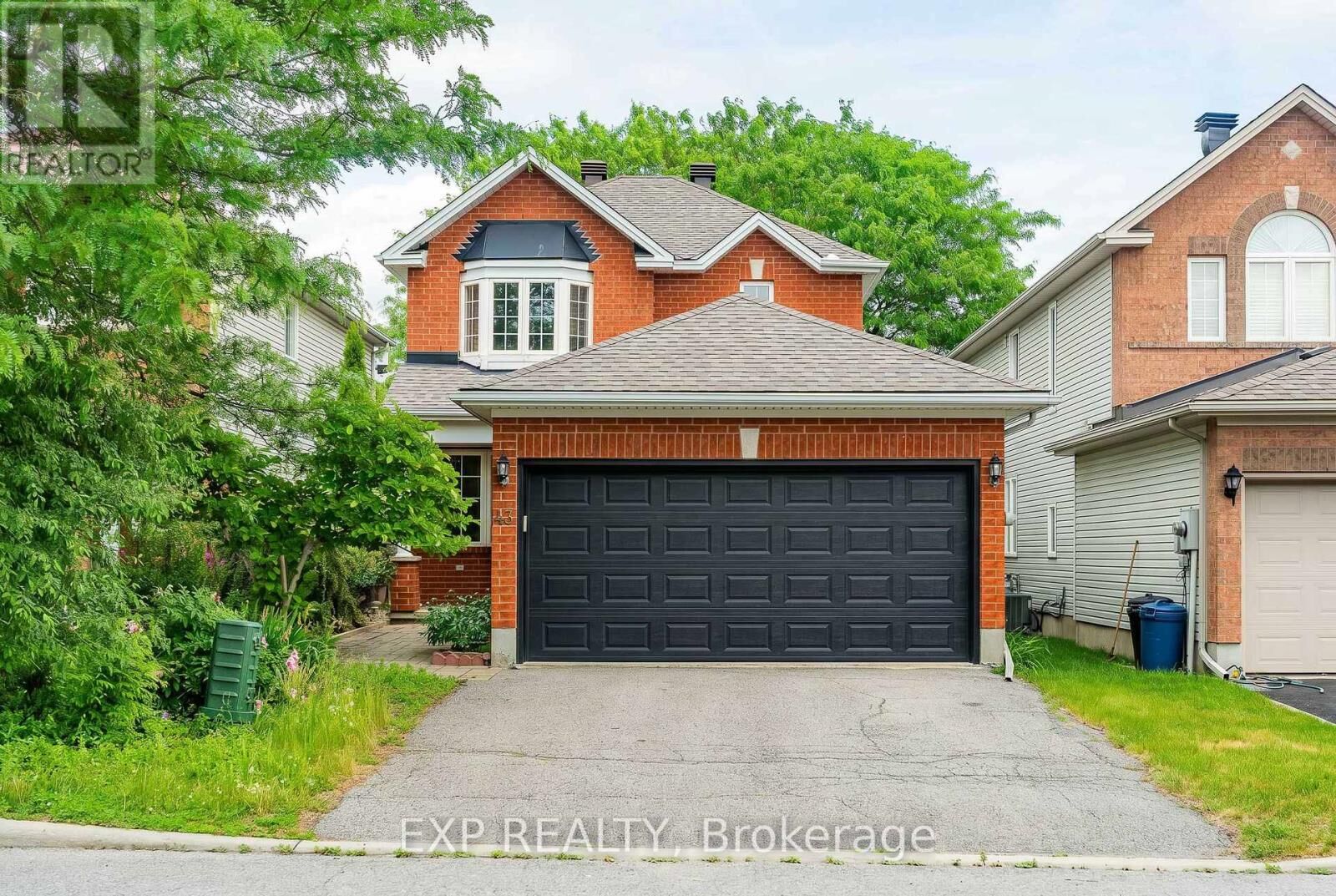 Property Photo:  43 Trump Avenue  ON K2C 4A4 