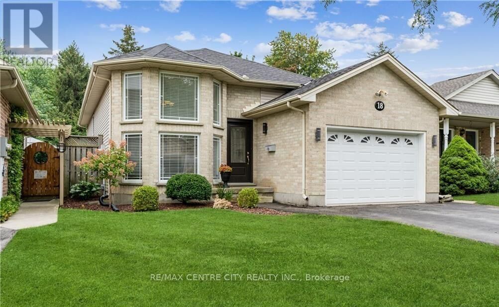 Property Photo:  18 Kennedy Place  ON N5V 4W1 
