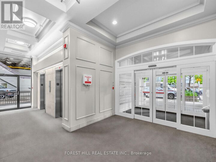 Property Photo:  53 McCaul Street 446  ON M5T 2W9 
