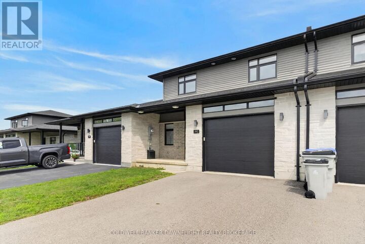 Photo de la propriété:  592 Albert Street  ON N0M 1S1 