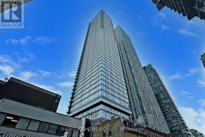 Property Photo:  8 Cumberland Street 603  ON M4W 0B6 