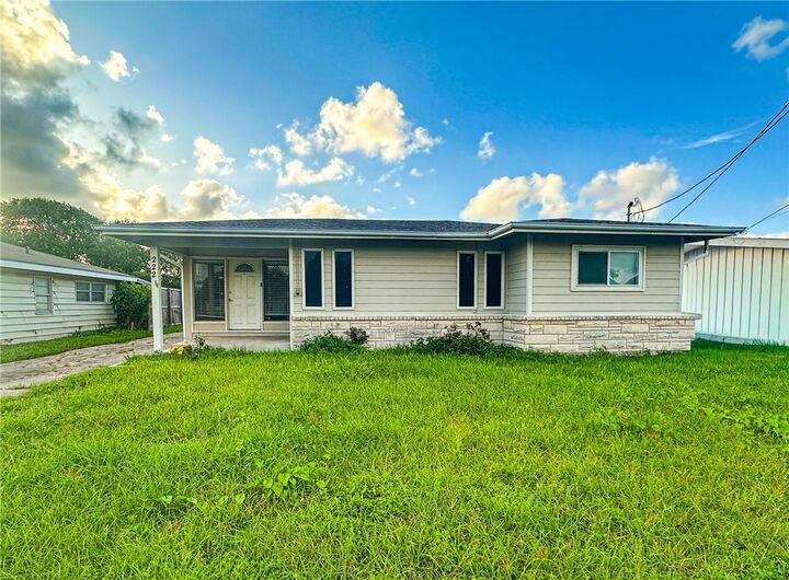 Property Photo:  222 Doddridge  TX 78411 