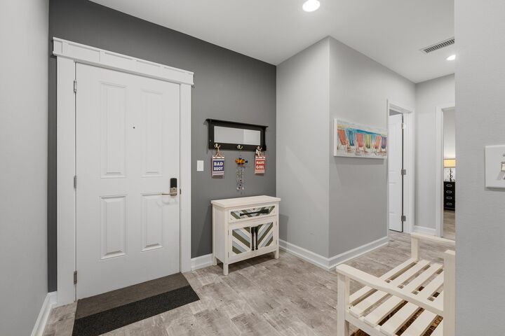 Property Photo:  4100 Marriott Drive Unit 111  FL 32408 