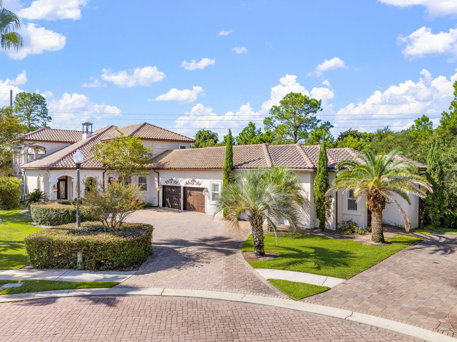 Property Photo: 4702 Seastar FL 32541