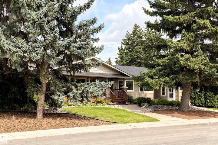 Property Photo: 14016 85 Avenue NW AB T5R 3Y8
