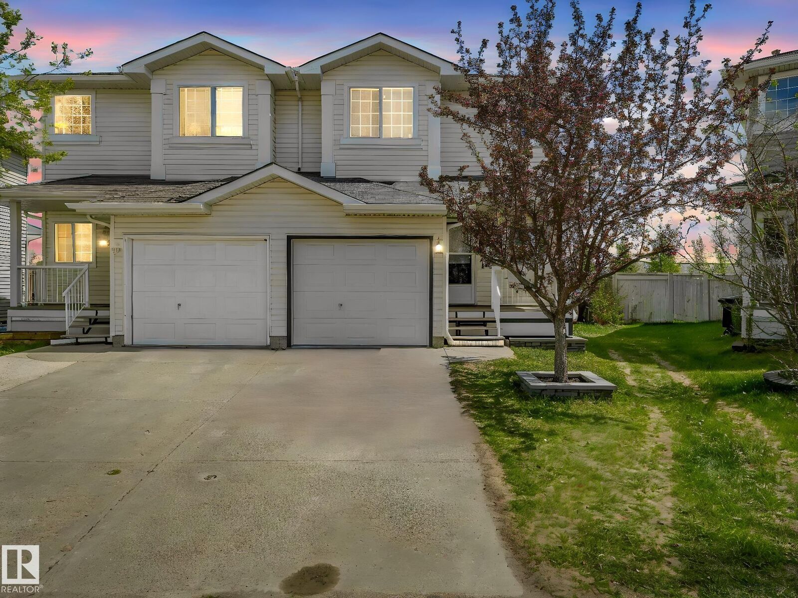 Property Photo:  2921 23 Street NW  AB T6T 2B2 