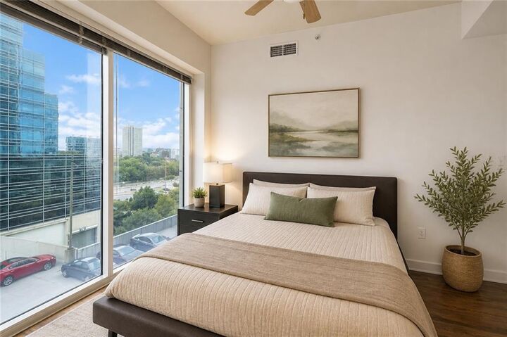Property Photo: 400 W Peachtree Street NW 806 GA 30308