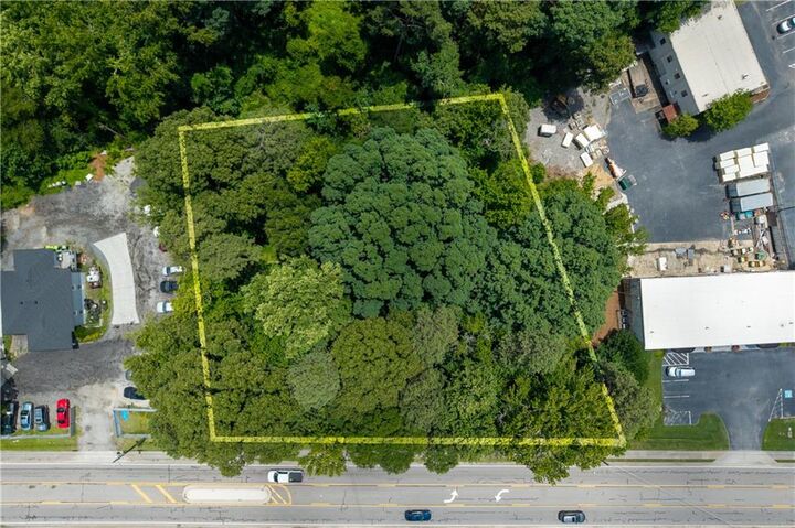 Property Photo:  5557 Oakdale Road SE  GA 30126 