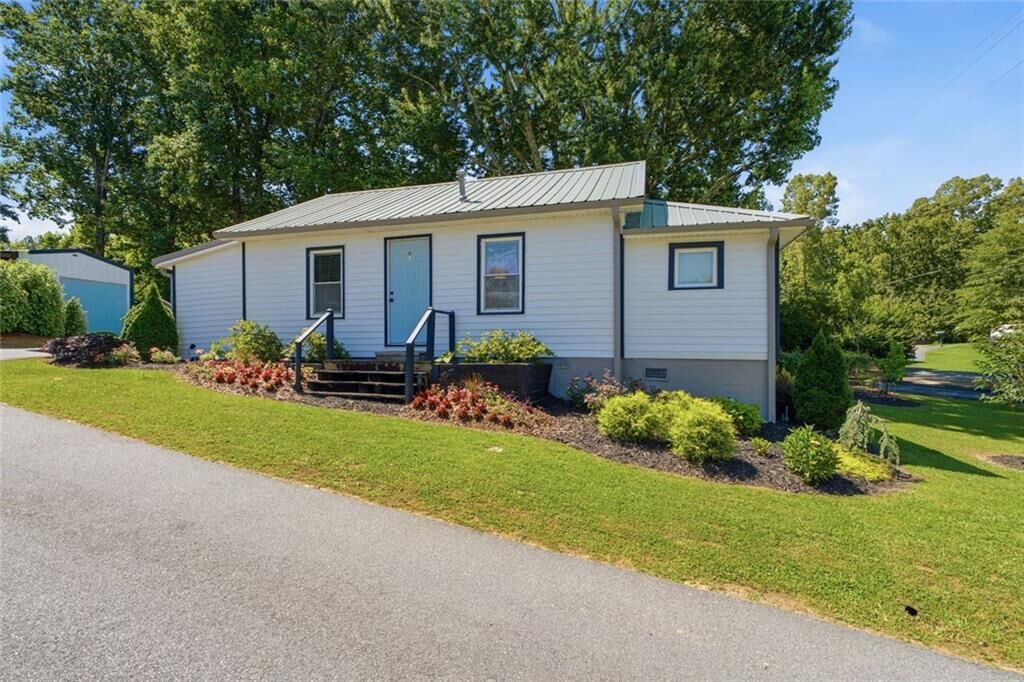 Property Photo:  263 Elizabeth Street  GA 30143 