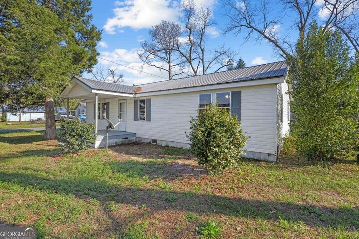 Property Photo:  507 E 7th Avenue  GA 31639 