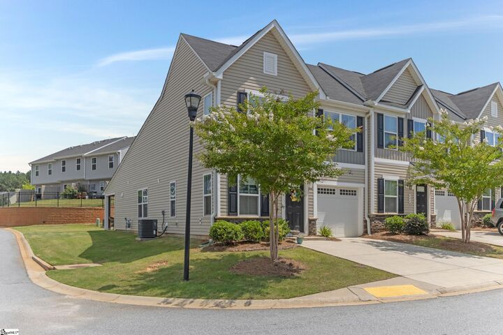 Property Photo: 406 Aldworth Lane SC 29644