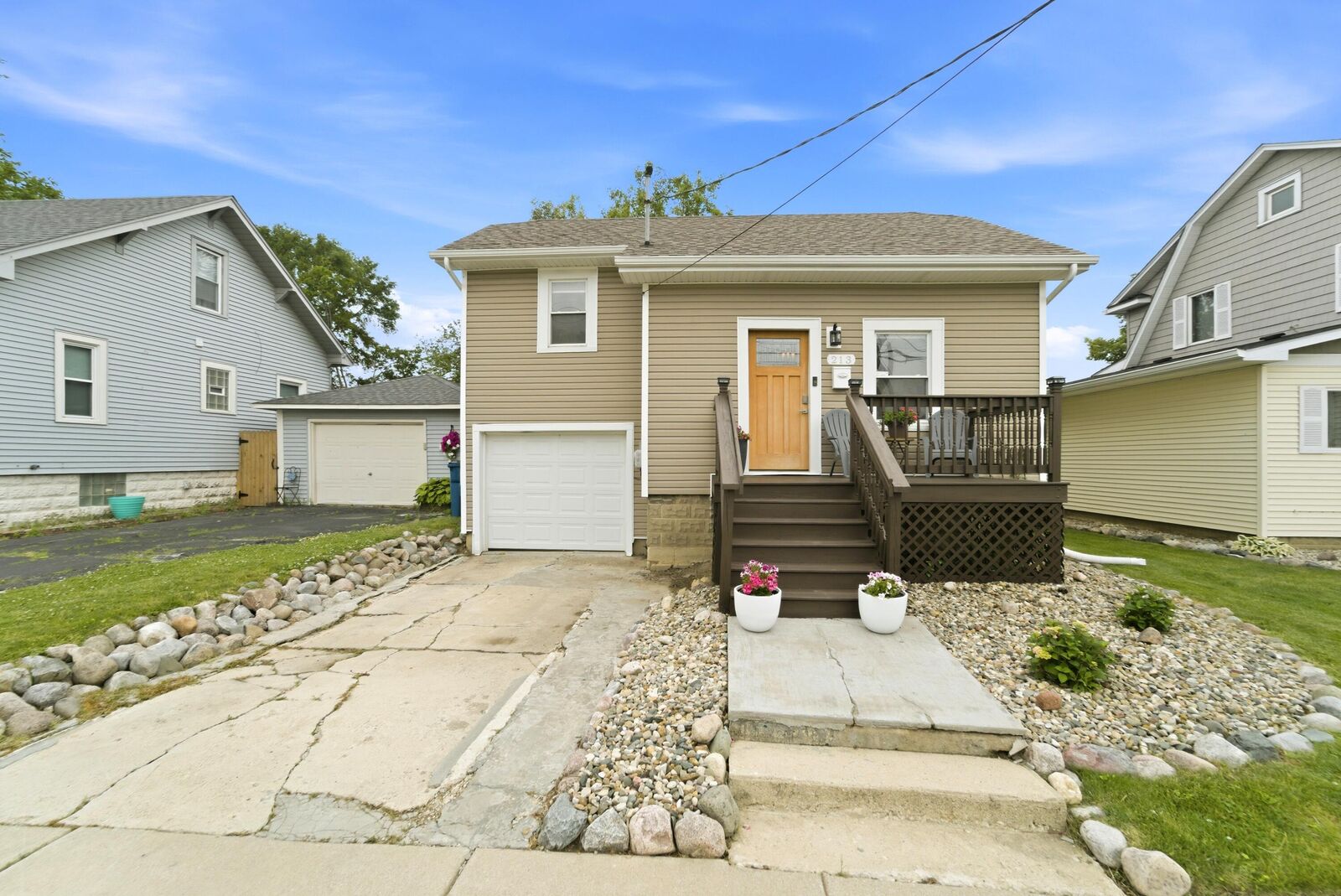 Property Photo:  213 N East Street  IN 46307 
