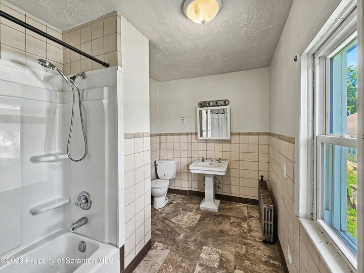 Property Photo: 1315 Farr Street 2nd Fl PA 18504