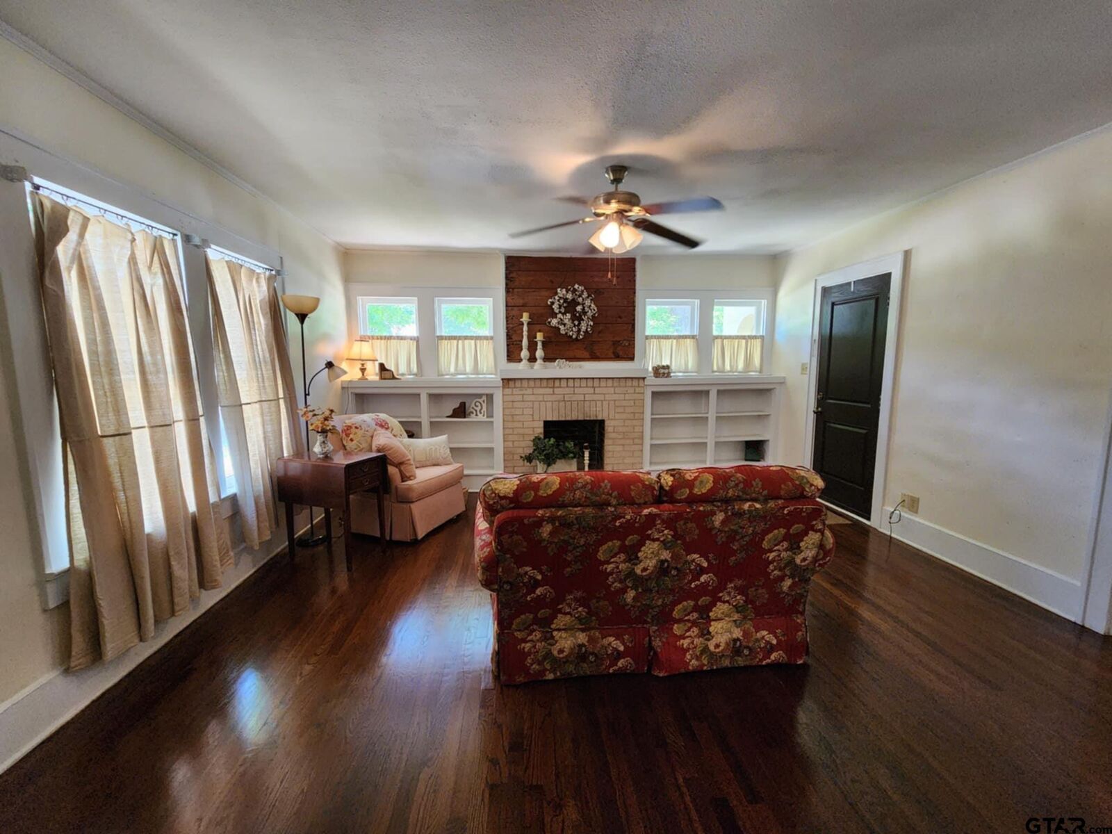Property Photo: 645 W Kilpatrick TX 75773