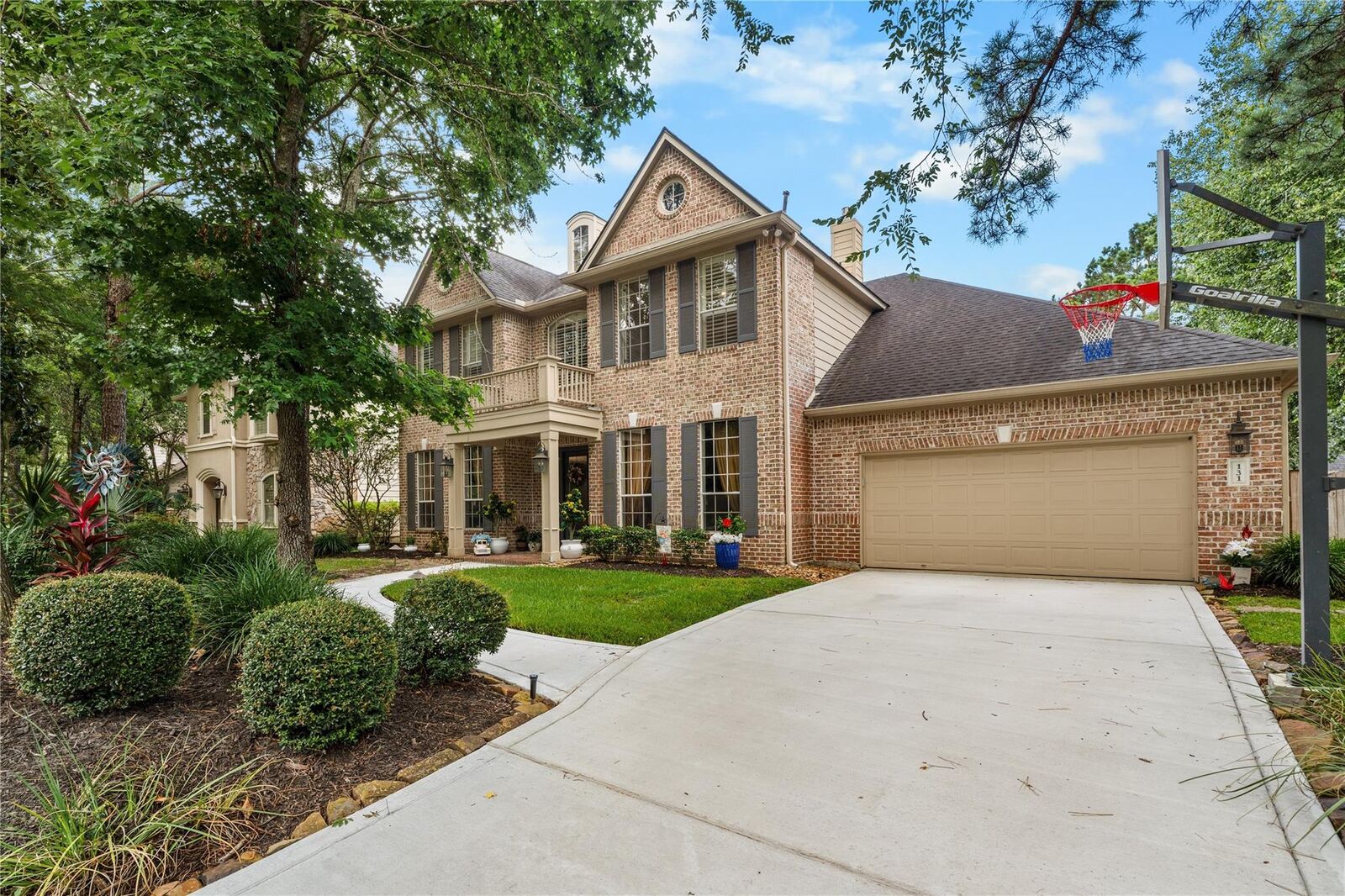 Property Photo:  131 E Beckonvale Circle  TX 77382 