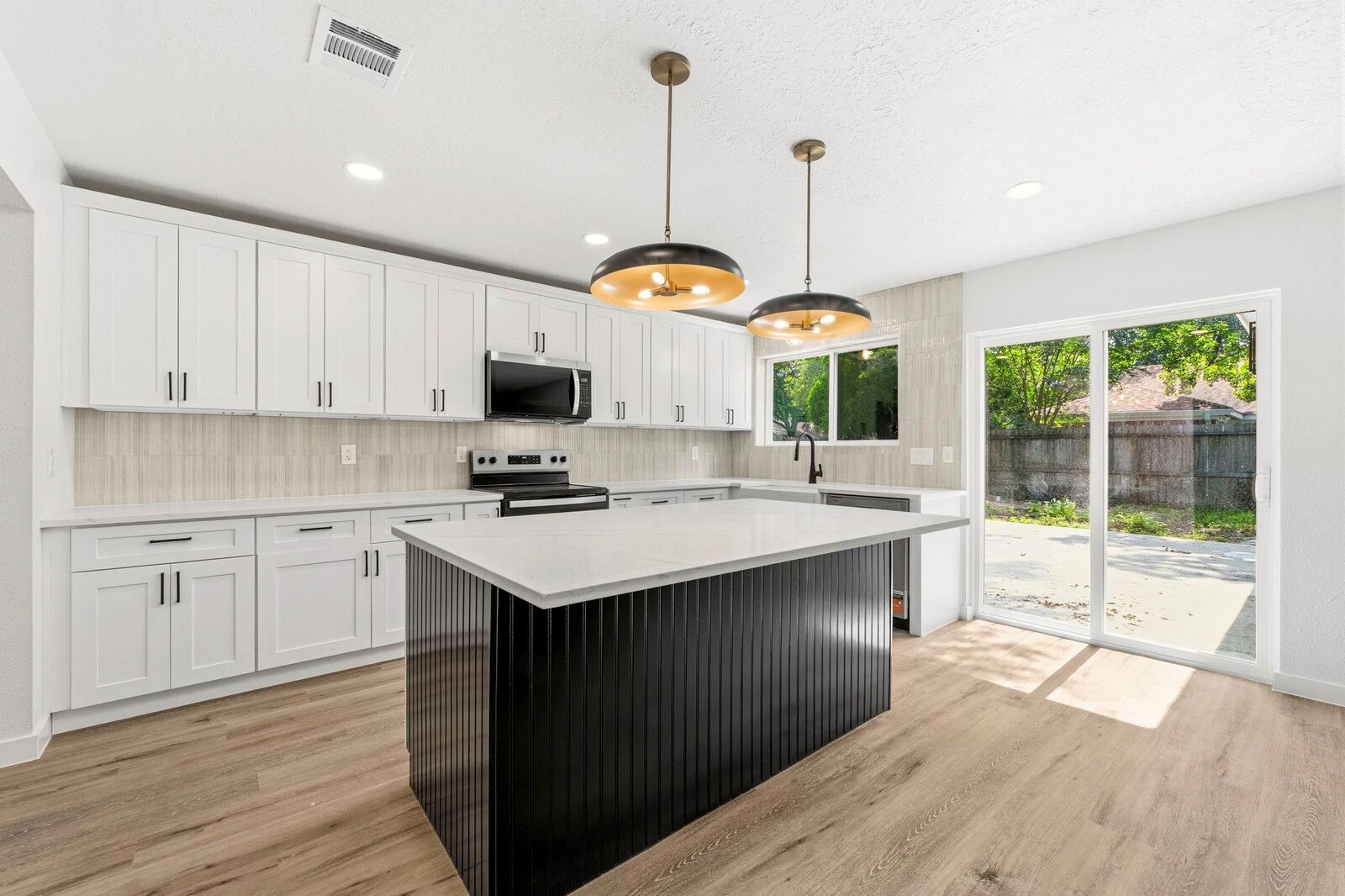 Property Photo:  5003 Gleneagles Court  TX 77084 
